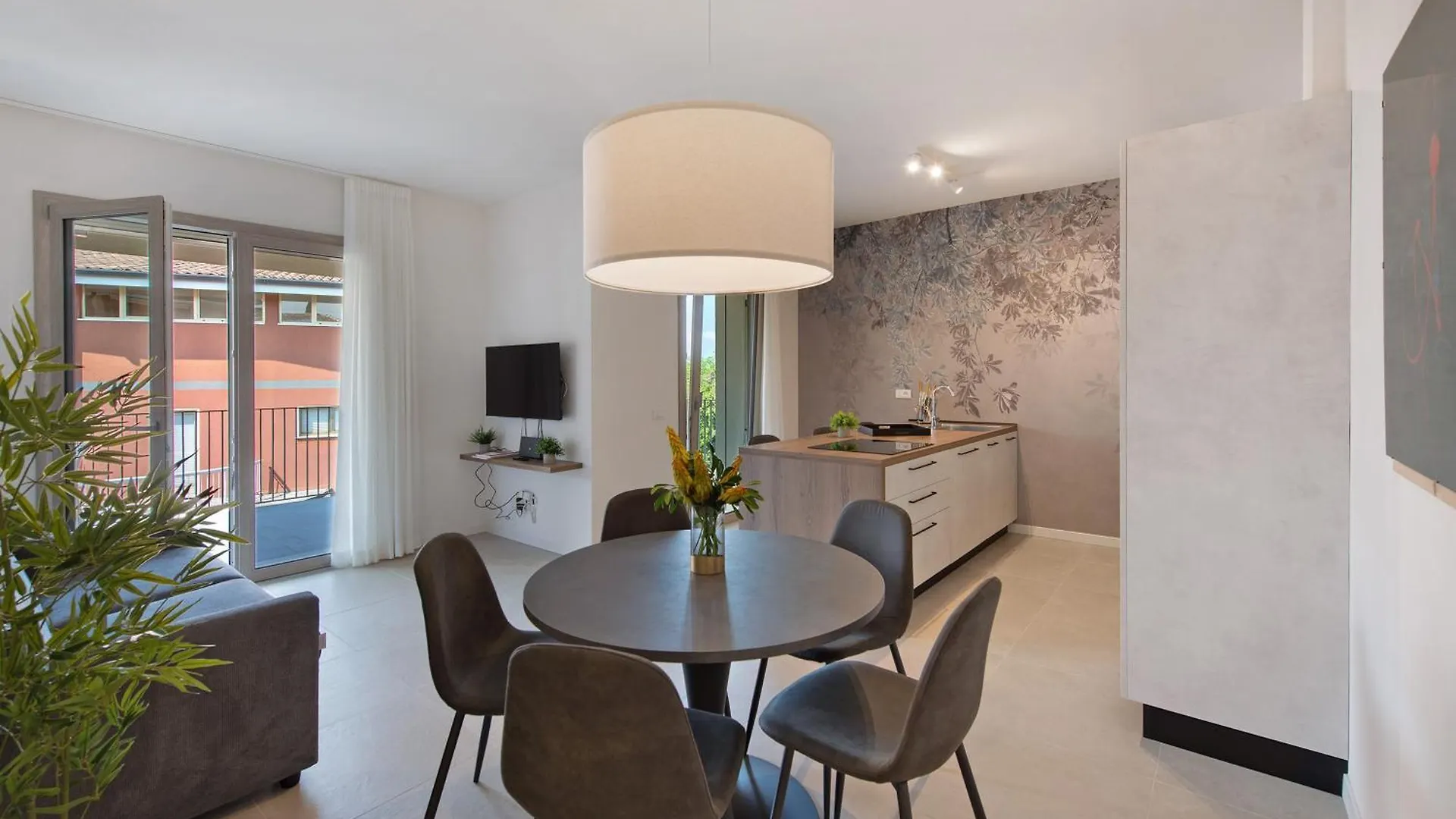 Residence Eleonora Garda  0*, Garda (Verona) Italy