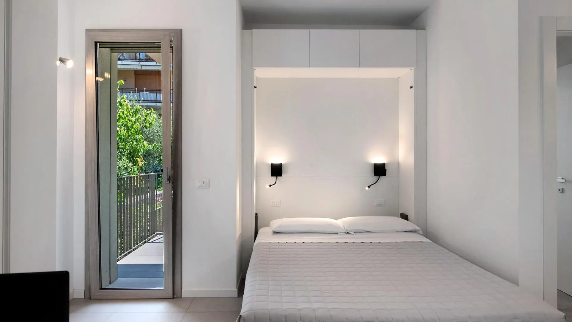 Apartment Residence Eleonora Garda