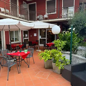 Hotel Garni Capinera, Garda (Verona)